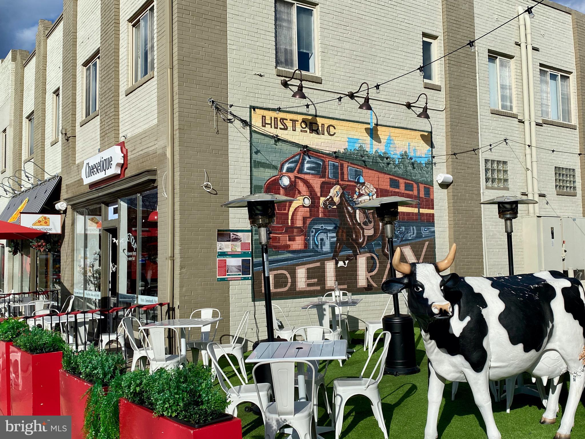 POTOMAC FLATS - Residential