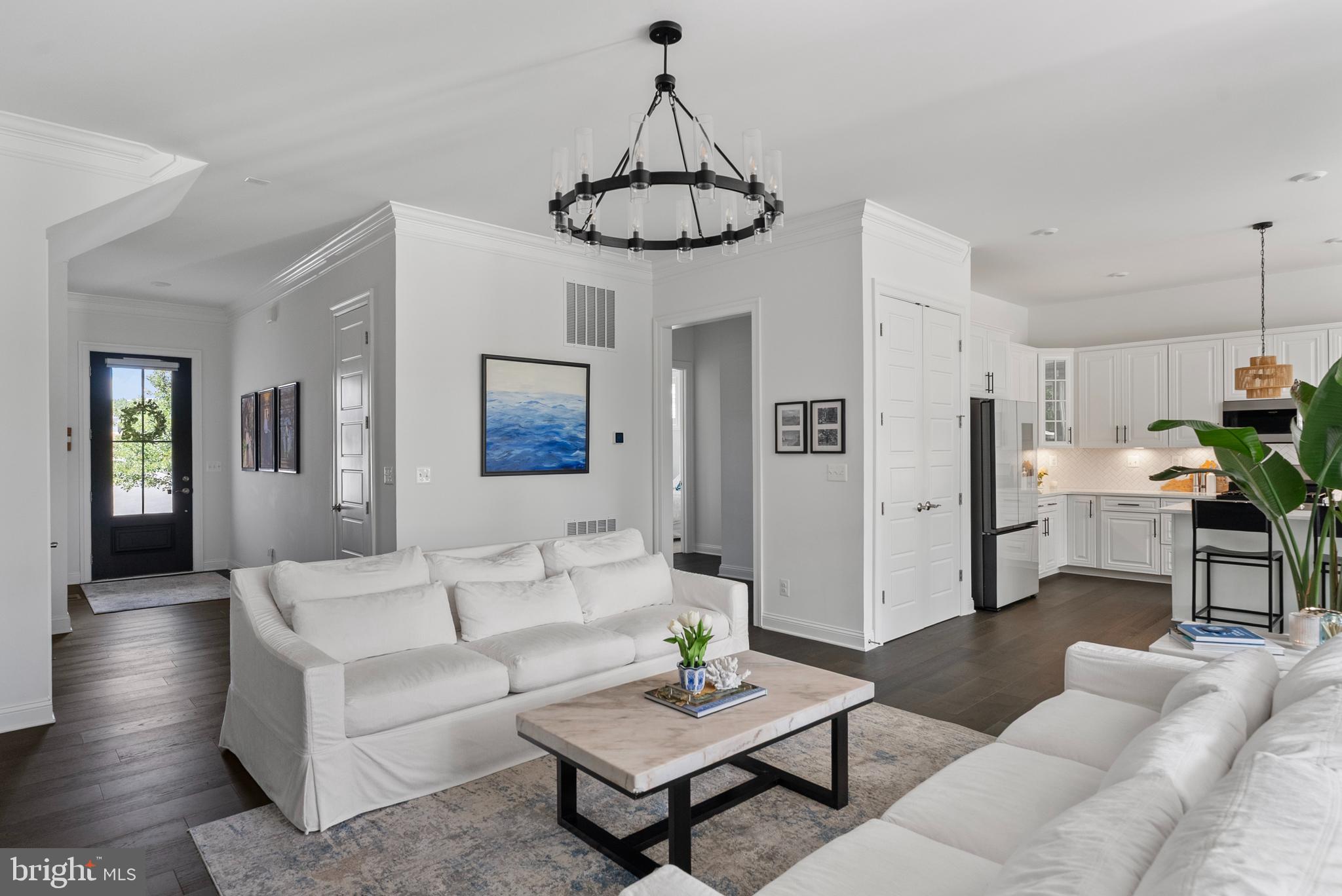 271 HERITAGE DRIVE