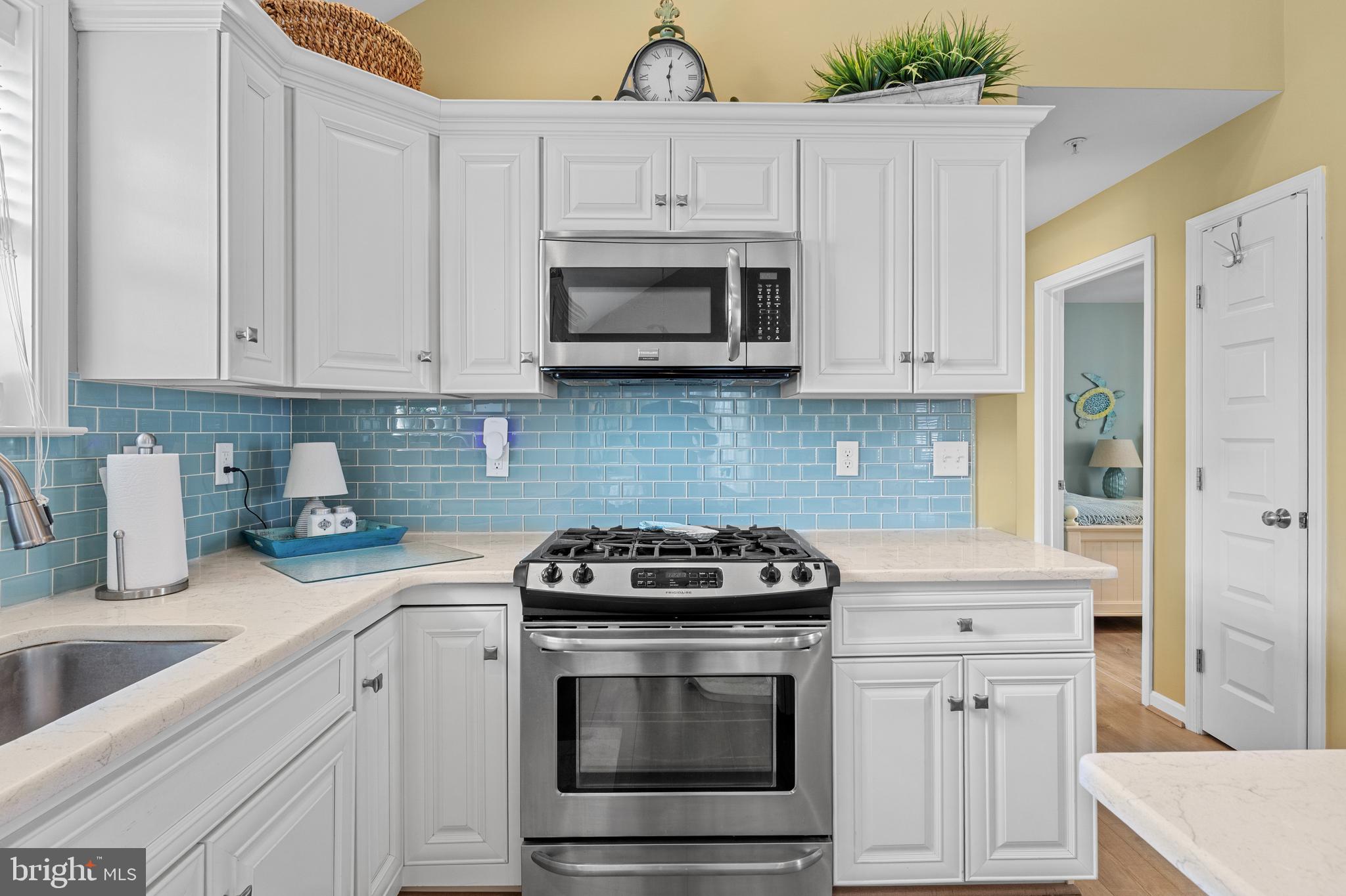 MONTEGO BAY - Residential