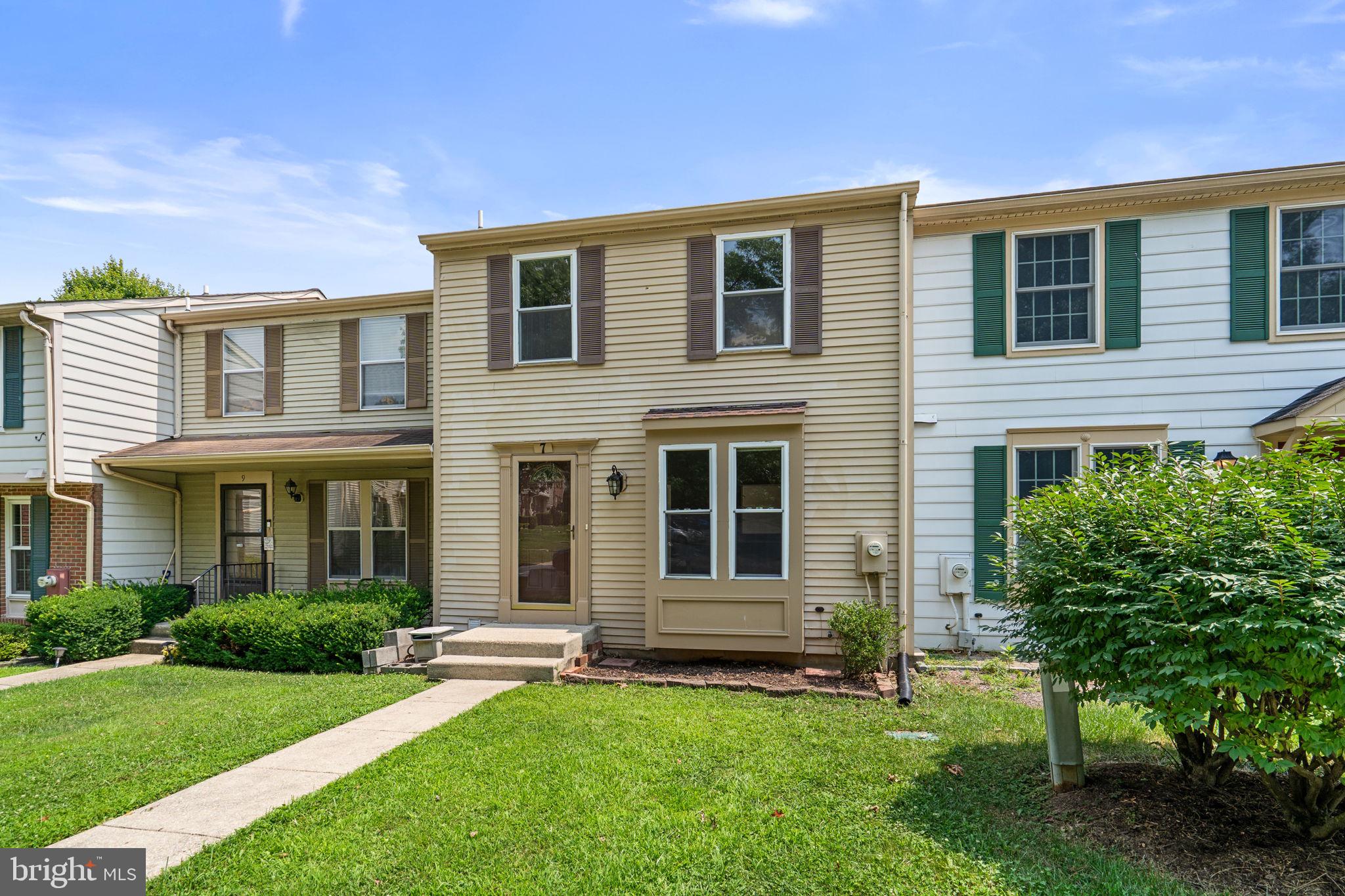 7 BALLINGER COURT