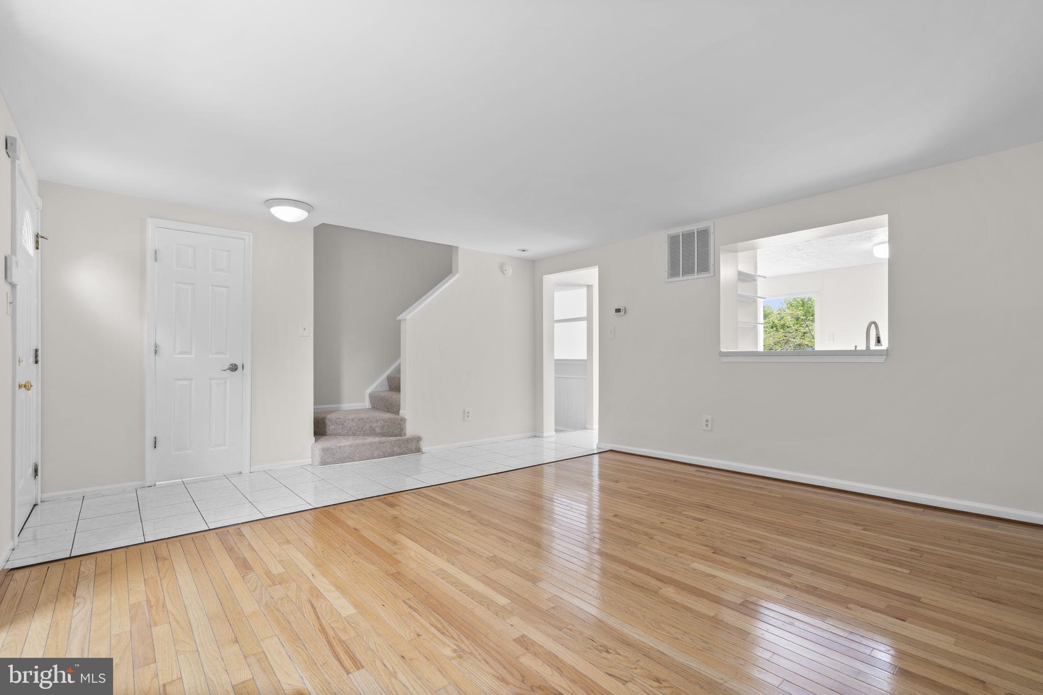 7 BALLINGER COURT