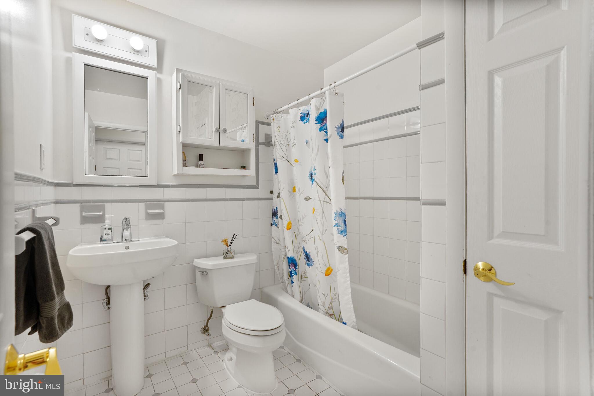 GLEN ECHO HEIGHTS - Residential