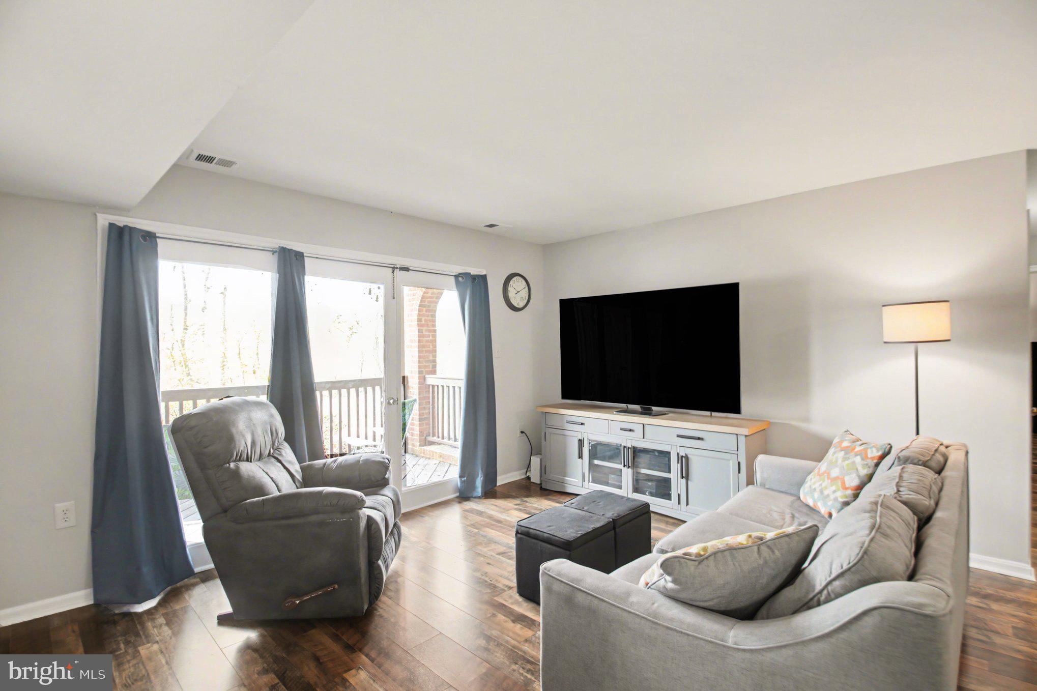 ROLLINGWOOD - Residential