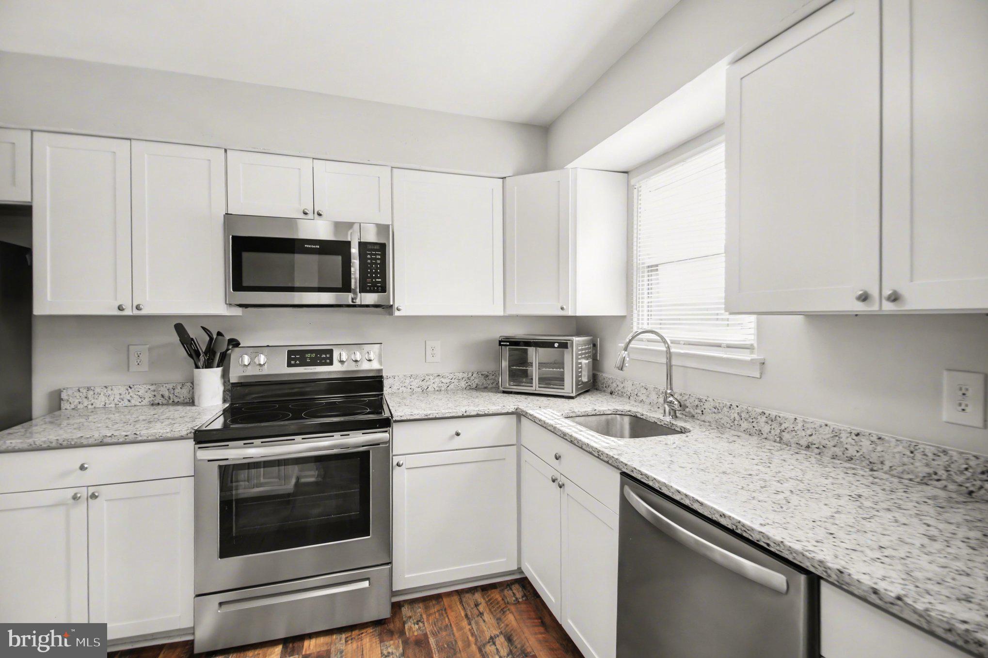 ROLLINGWOOD - Residential