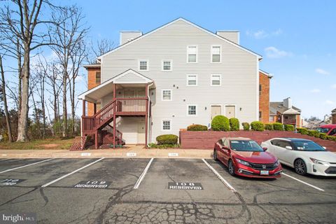 Condo For Sale - 8814 Tanglewood Lane #102<br/> Manassas City County, MANASSAS, VA 20110