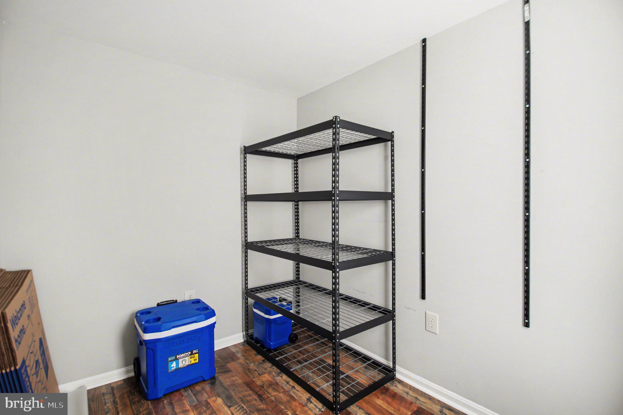 ROLLINGWOOD - Residential