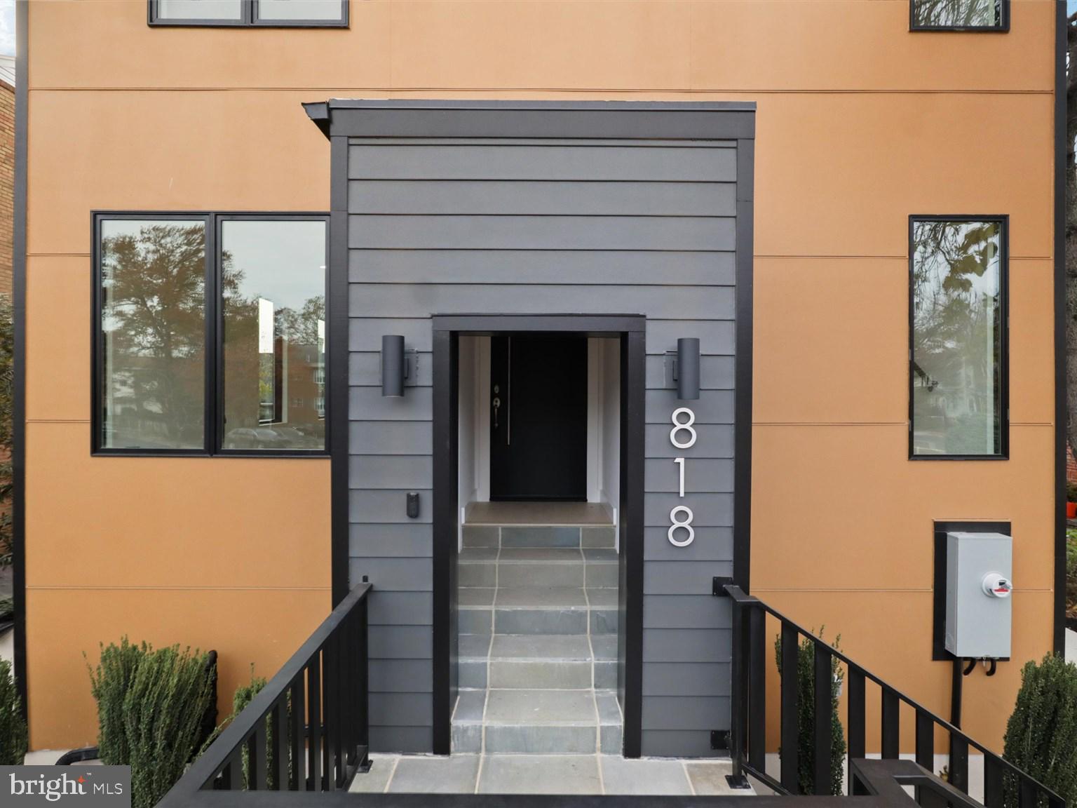 CLARENDON - Residential