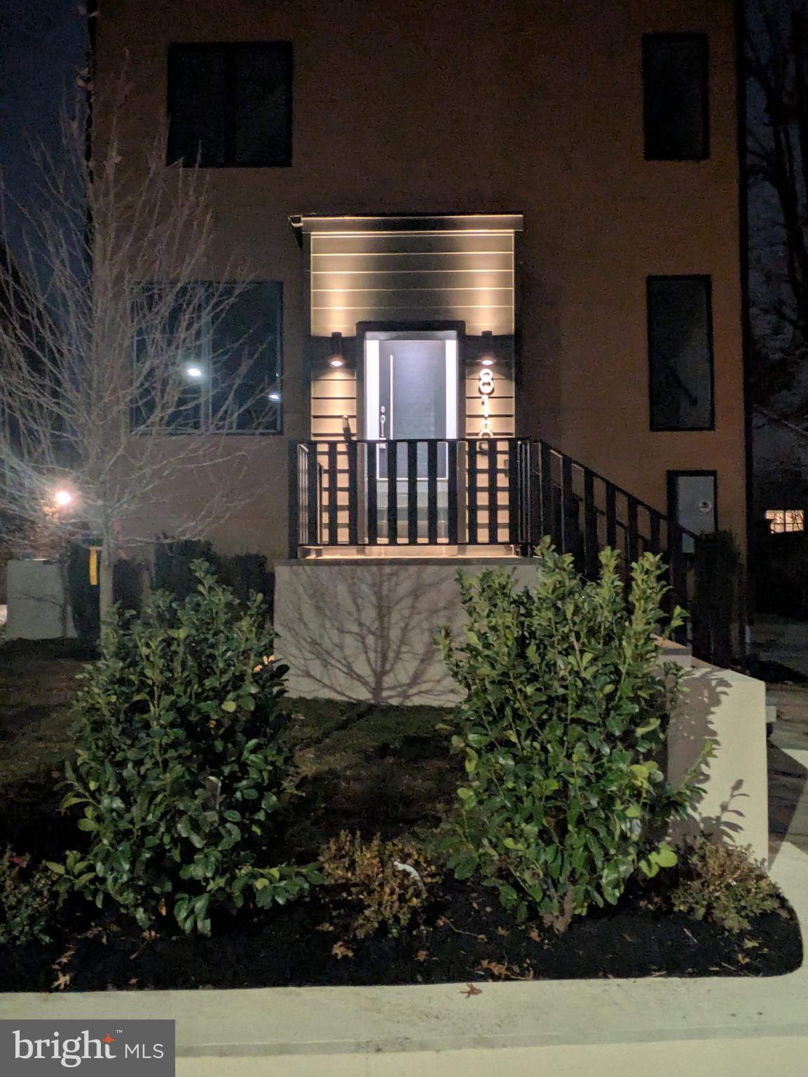 CLARENDON - Residential