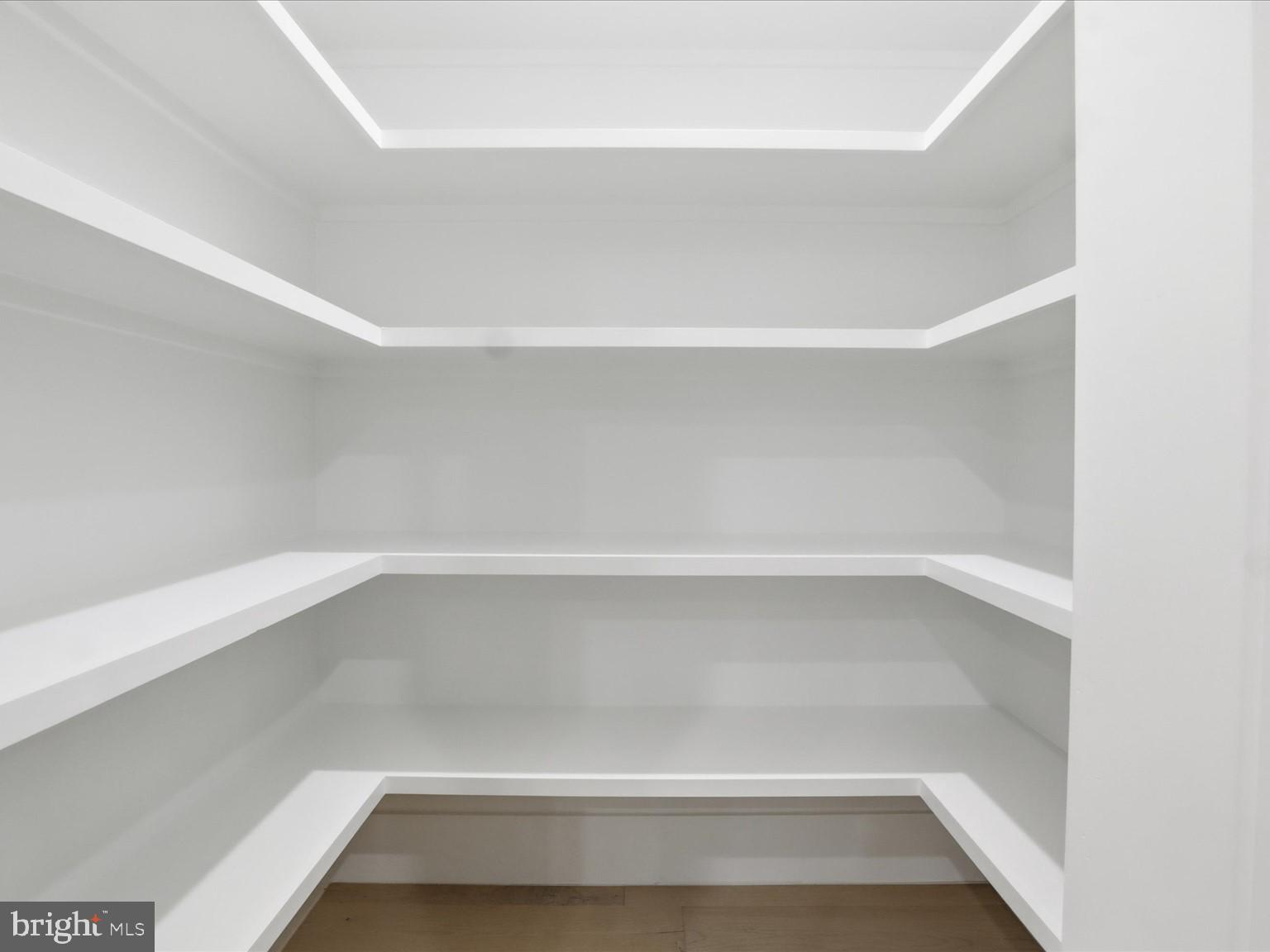 CLARENDON - Residential