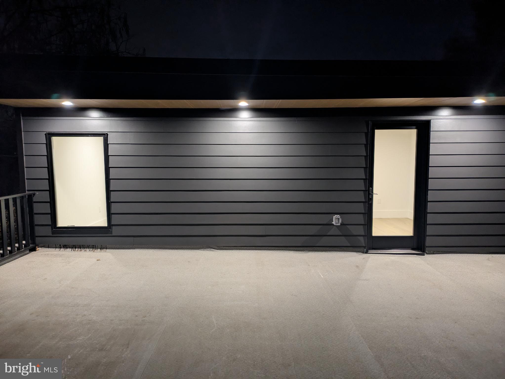 CLARENDON - Residential