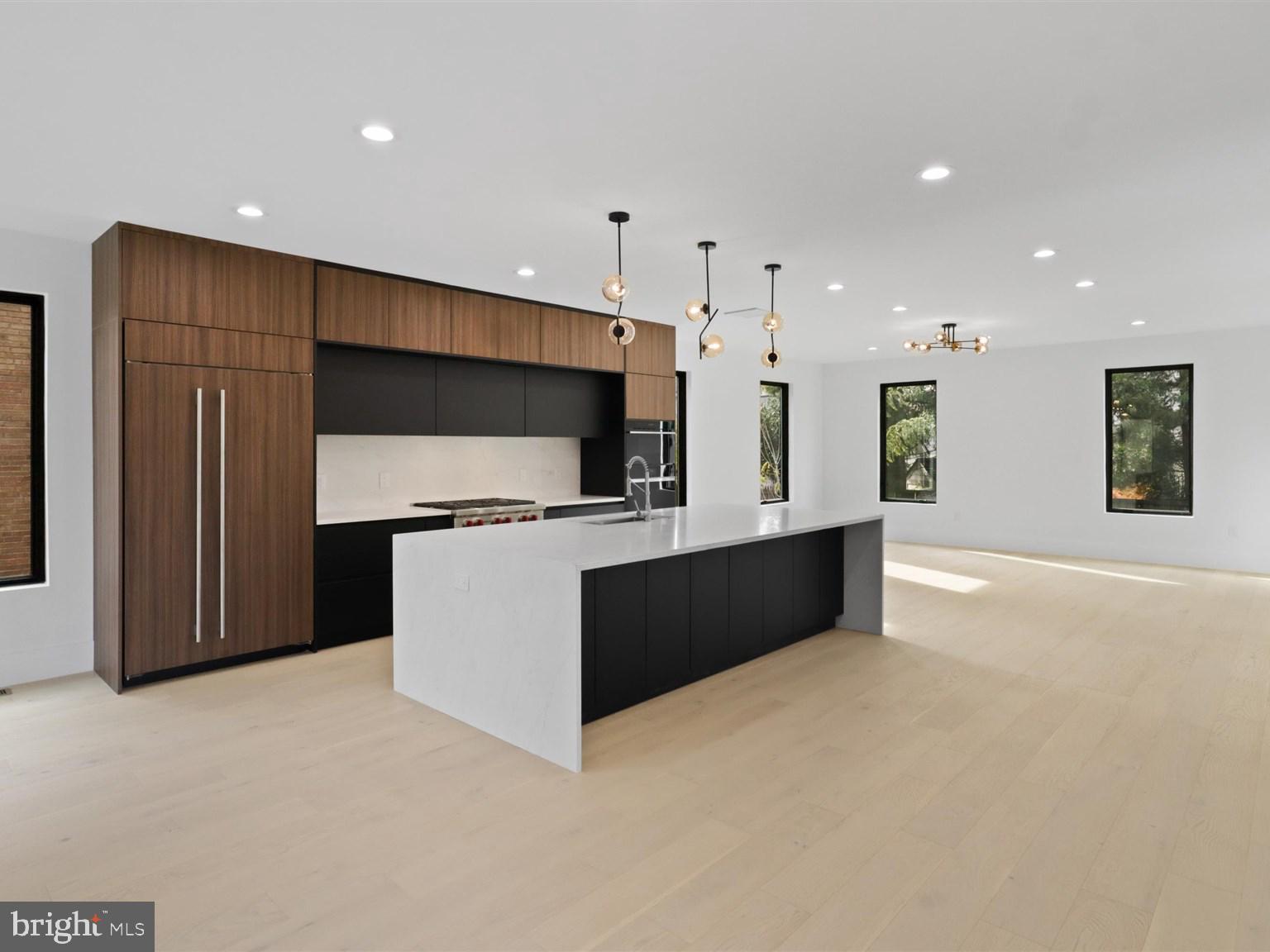 CLARENDON - Residential