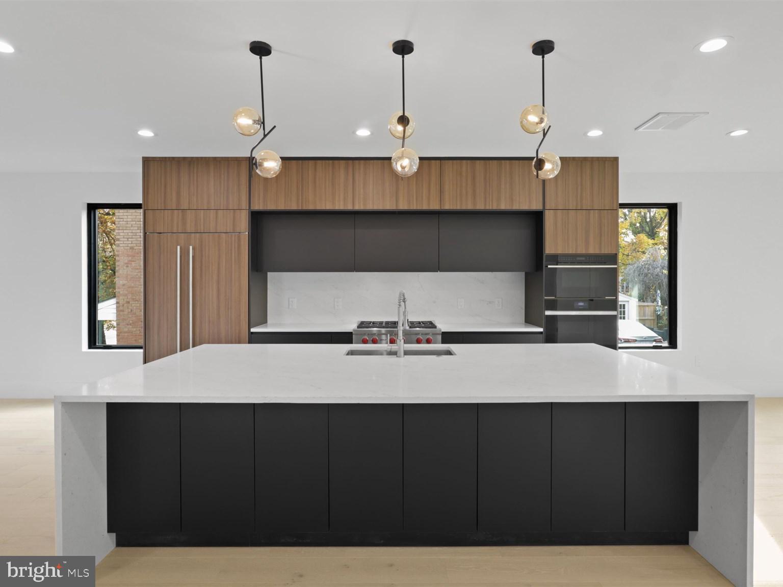 CLARENDON - Residential