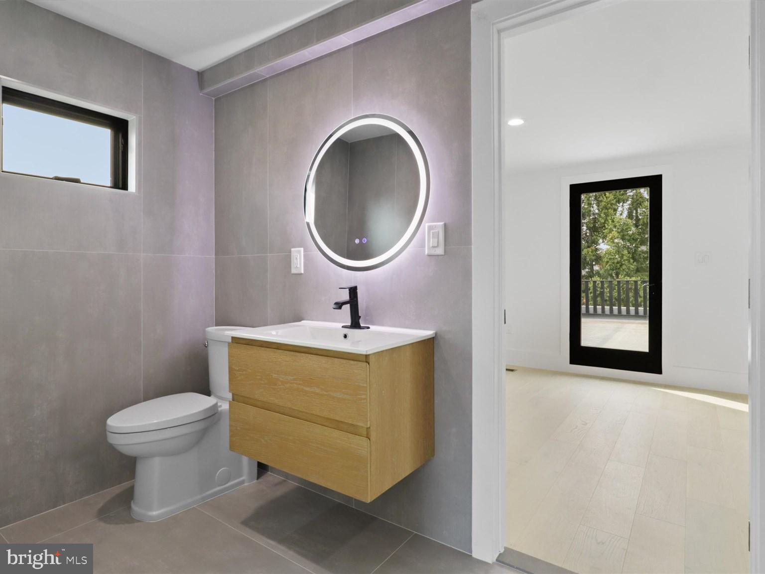 CLARENDON - Residential