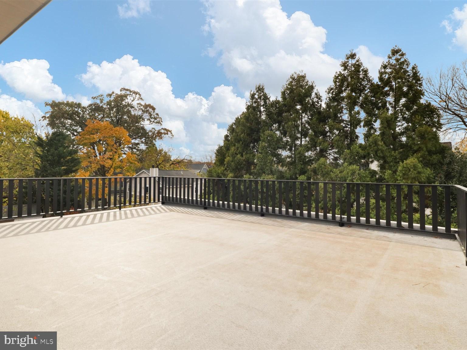 CLARENDON - Residential