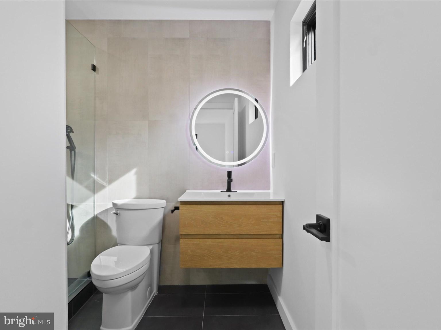 CLARENDON - Residential