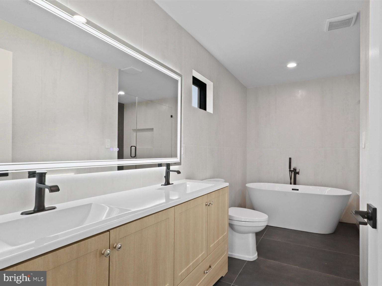 CLARENDON - Residential