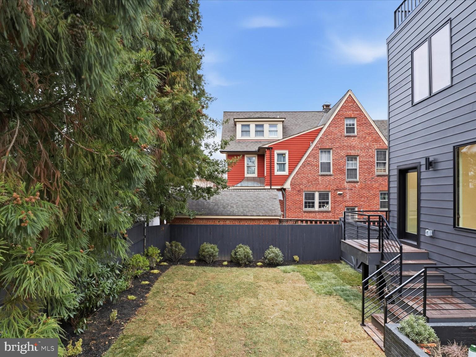 CLARENDON - Residential