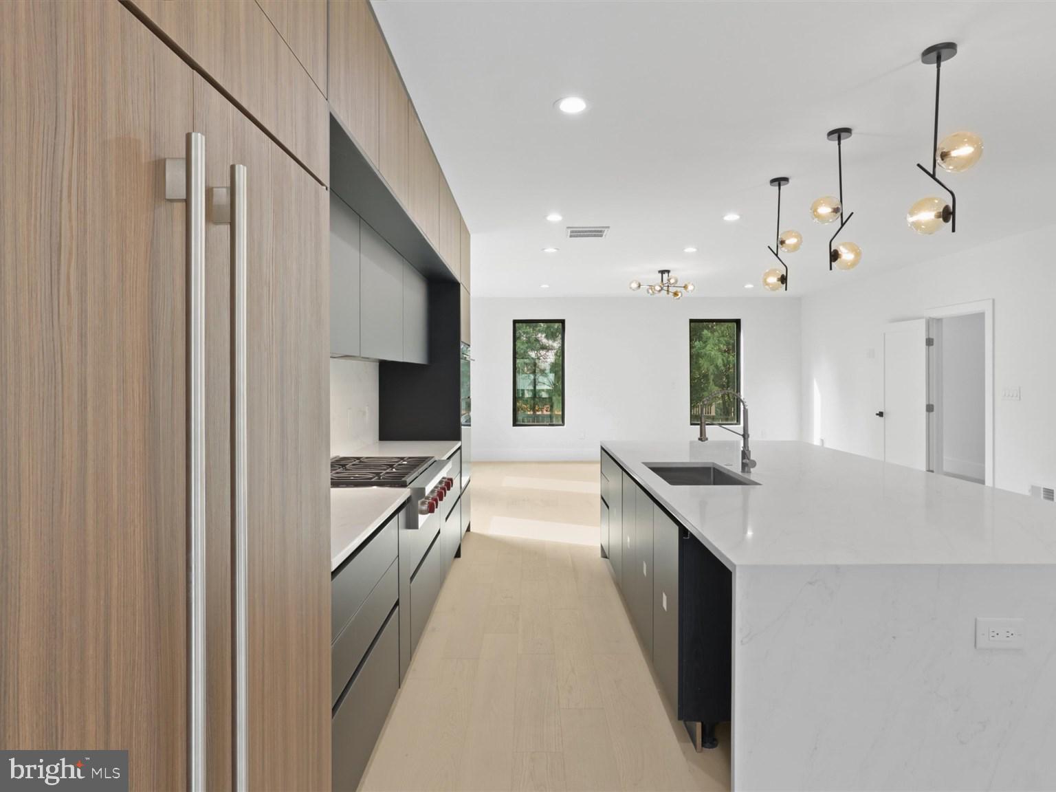 CLARENDON - Residential