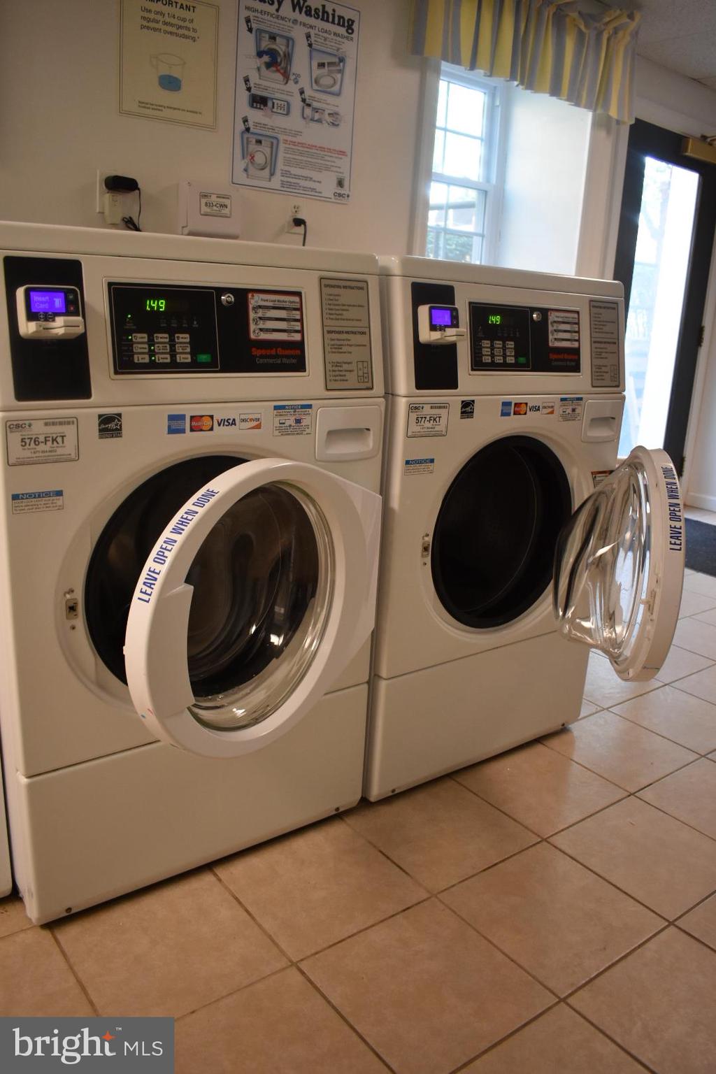 PALISADE GARDENS - Residential Lease