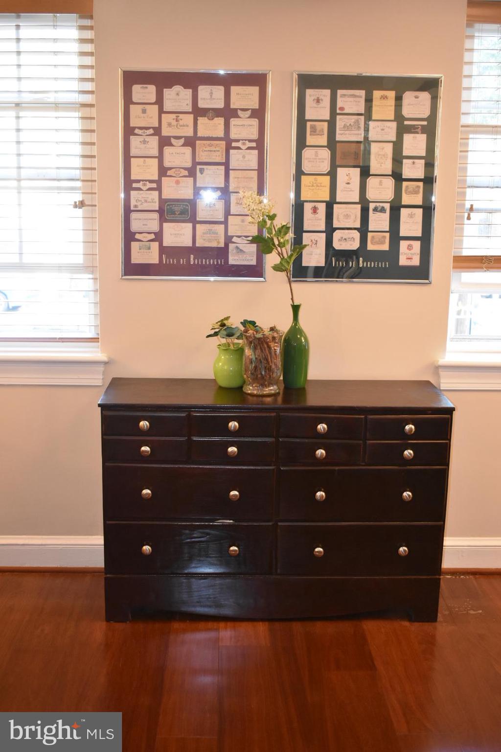 PALISADE GARDENS - Residential Lease