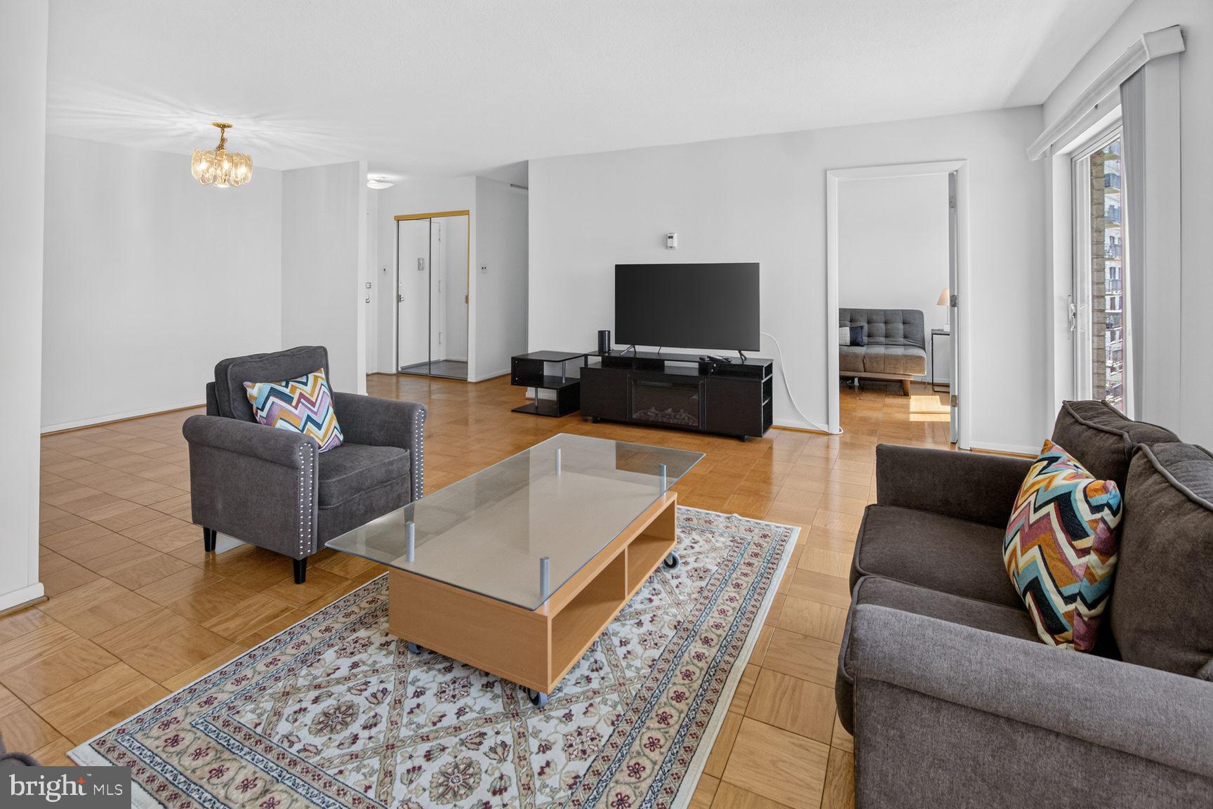 1121 UNIVERSITY BOULEVARD W 1013-B