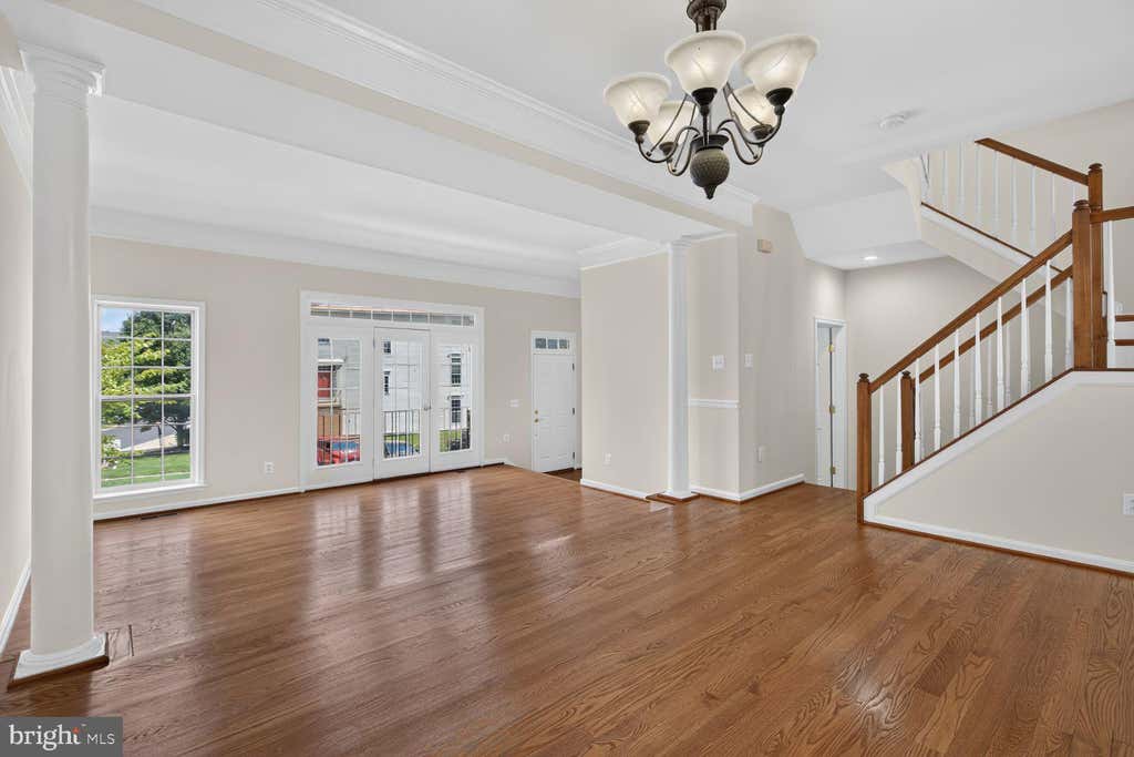 Photo of 41923 Cinnabar Square, ALDIE, VA 20105 (MLS # VALO2135014)
