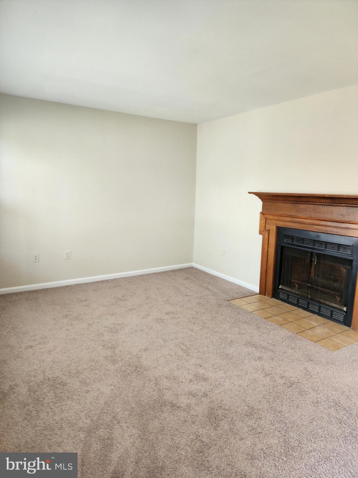 HERITAGE COMMONS - Residential Lease