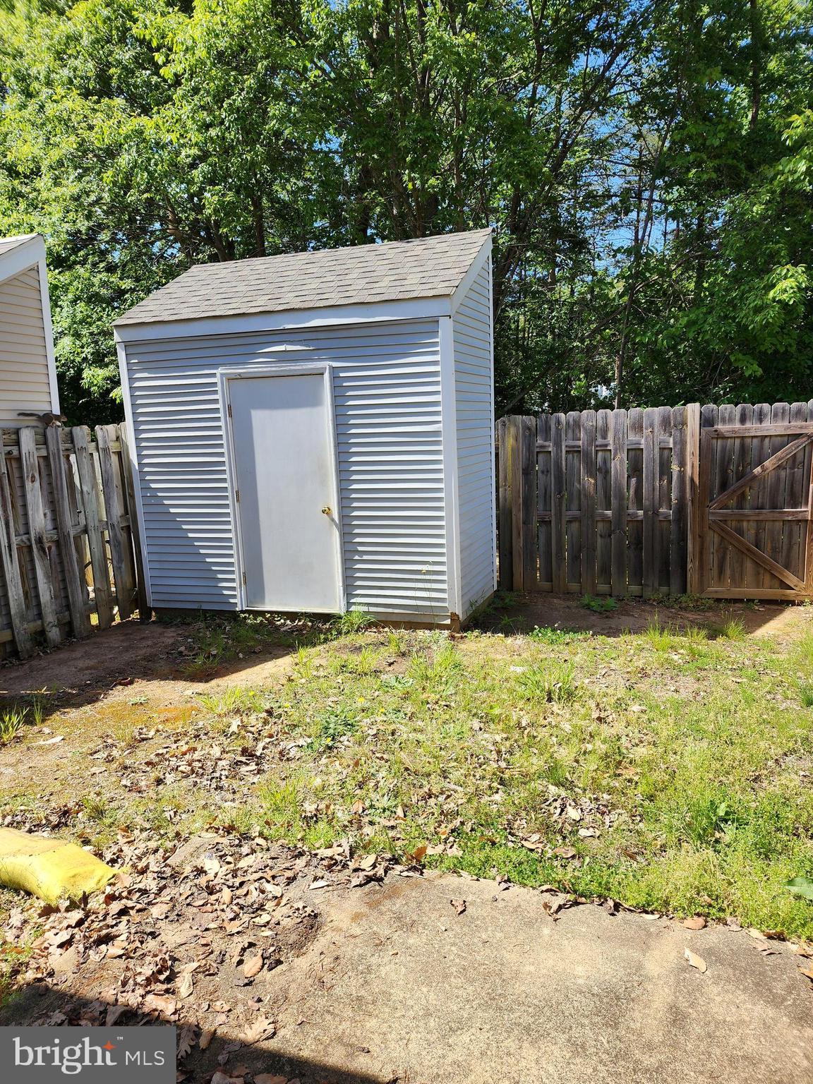 HERITAGE COMMONS - Residential Lease