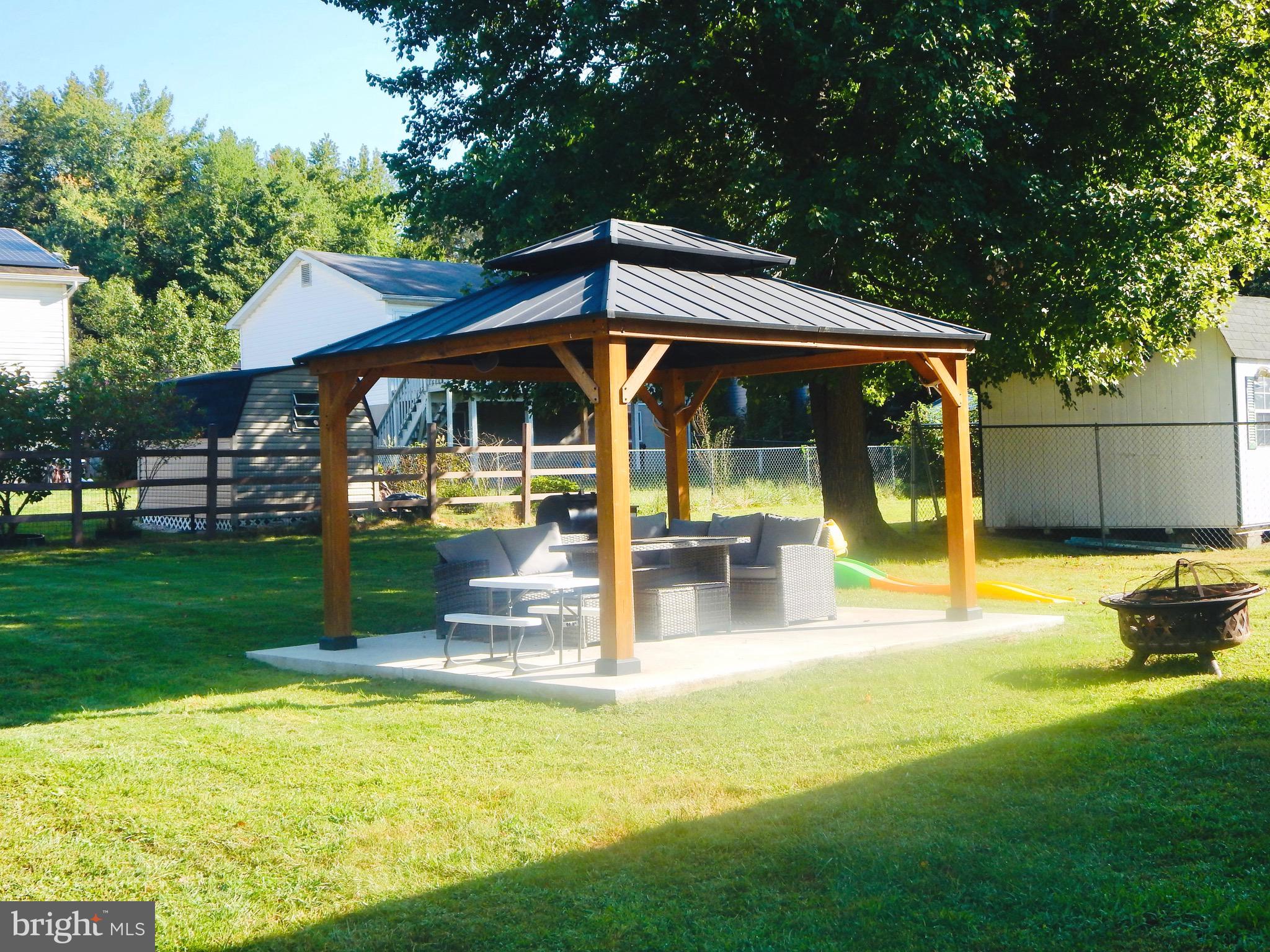 7 WHITE BIRCH DRIVE