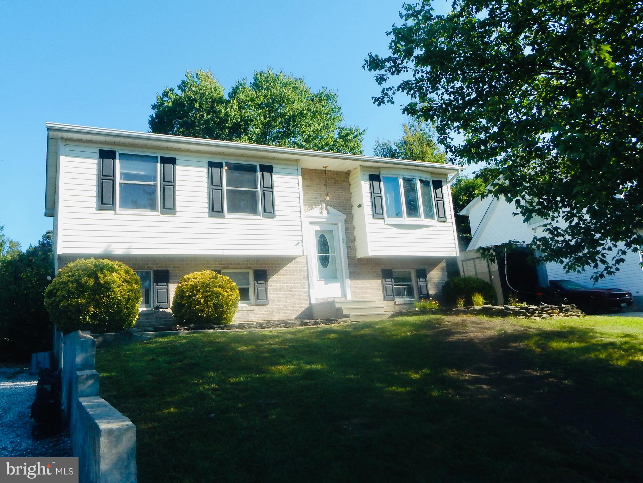 7 WHITE BIRCH DRIVE