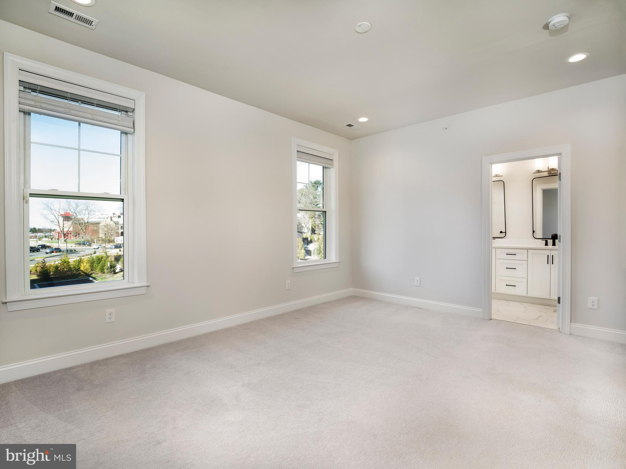 NEWTOWN WALK AT ELLIS PRESERVE - Residential Lease