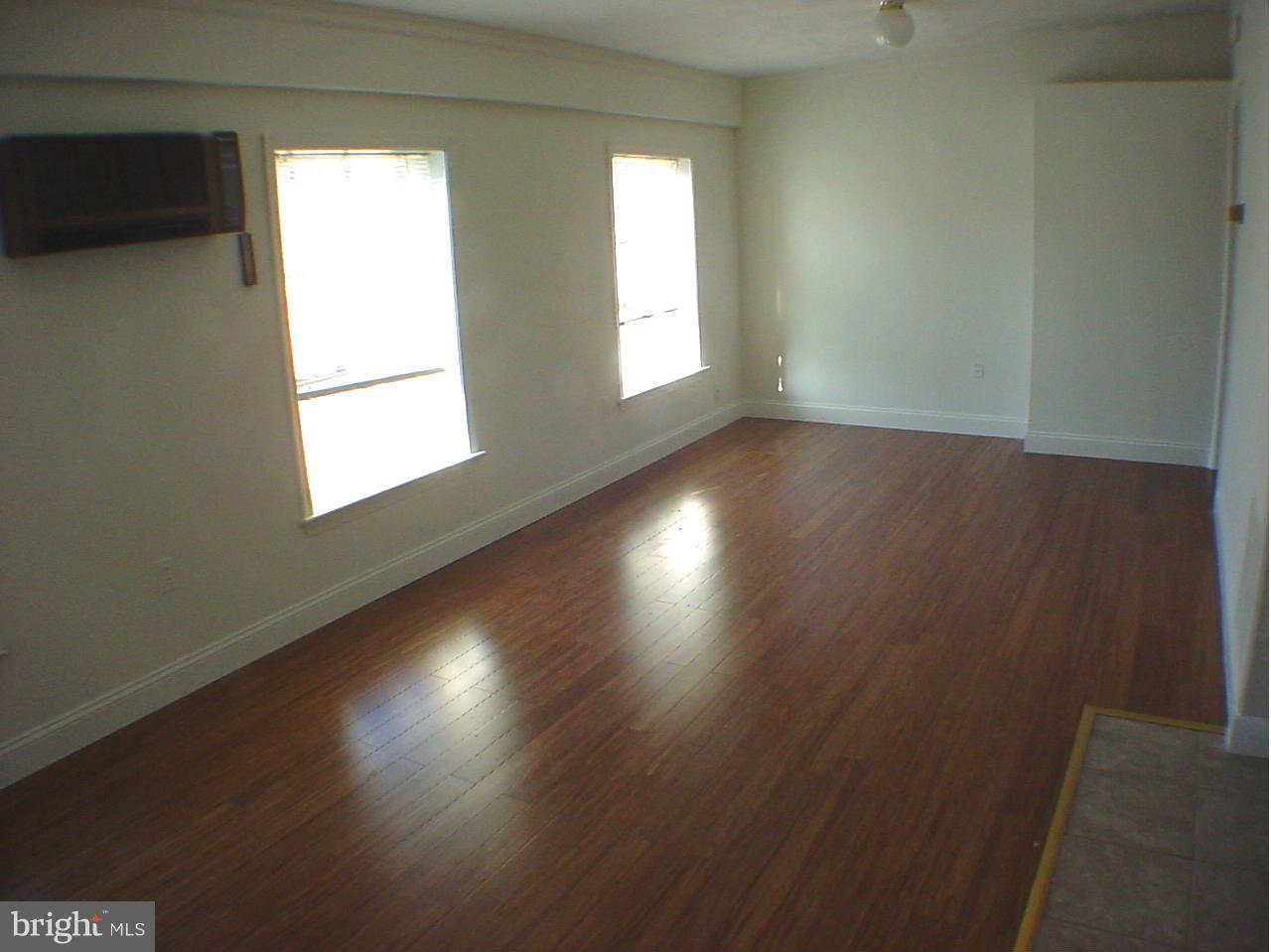 OLD TOWN - Residential Lease