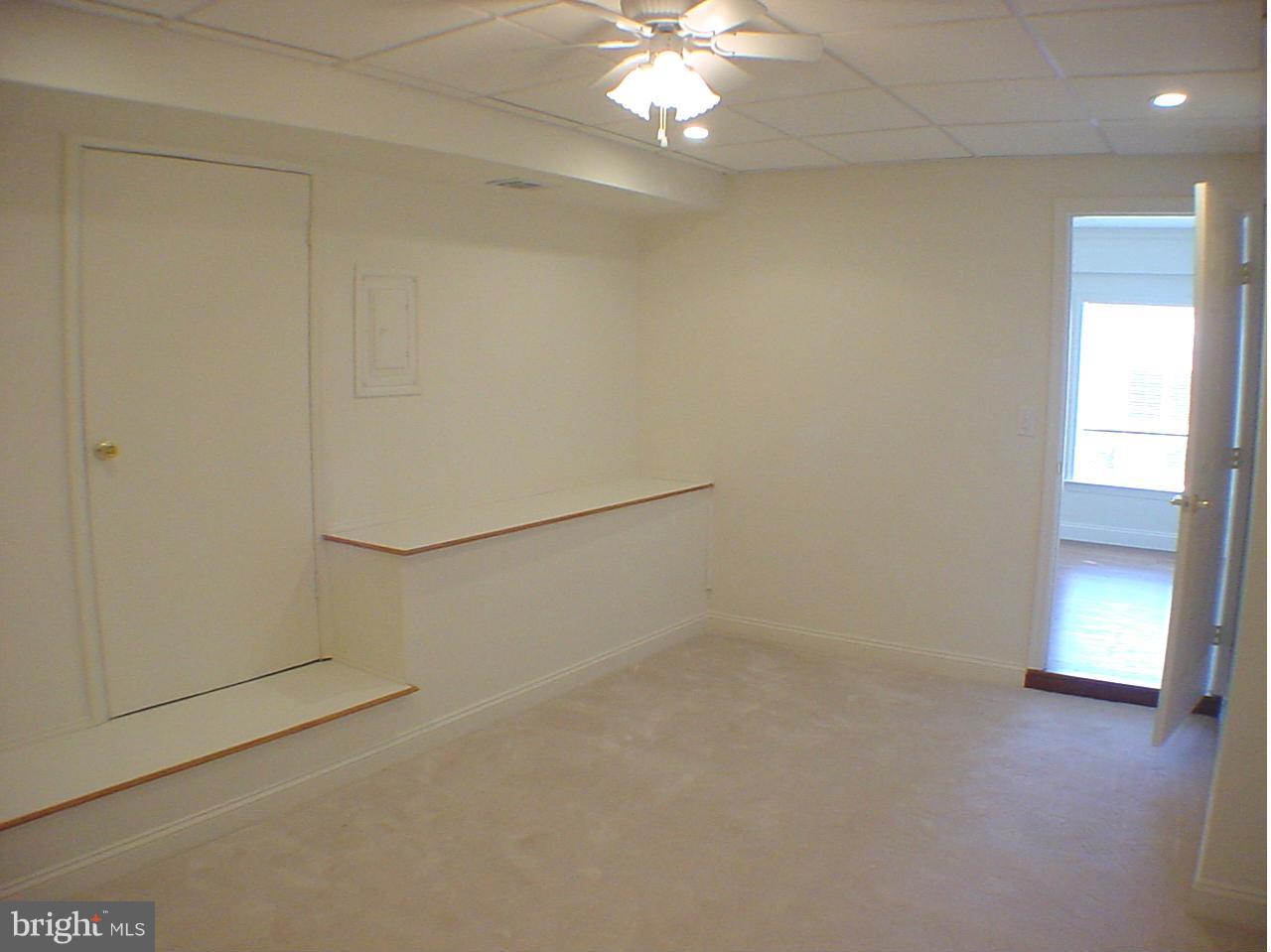 OLD TOWN - Residential Lease