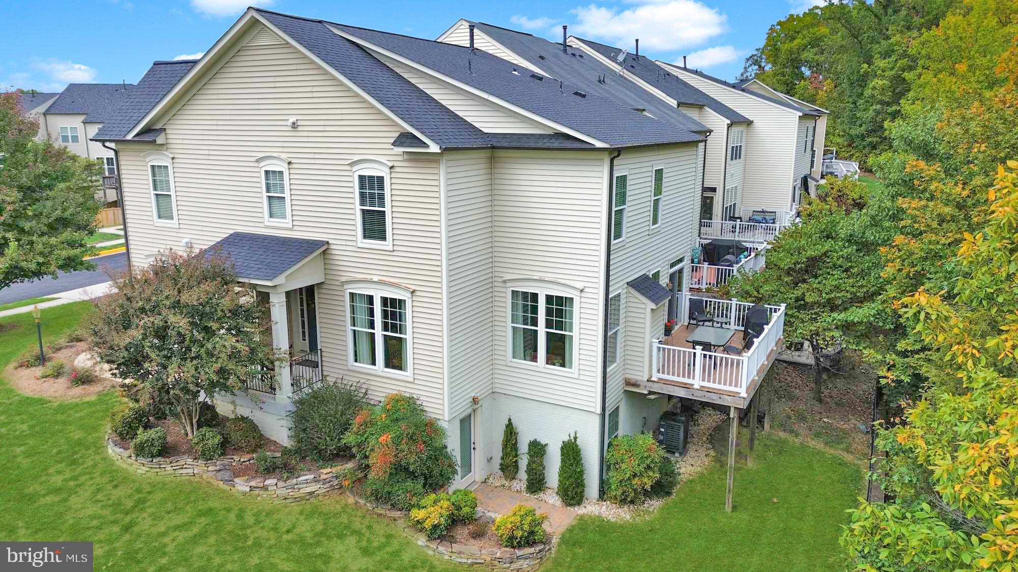 PEMBROOKE/VICTORY LAKES - Residential