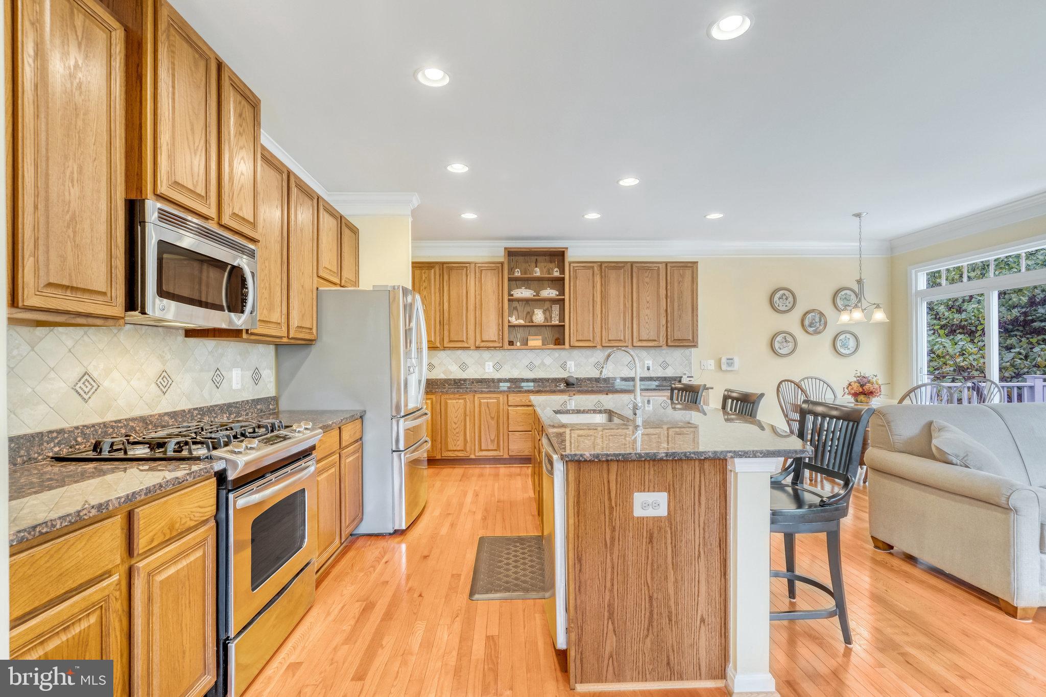 PEMBROOKE/VICTORY LAKES - Residential