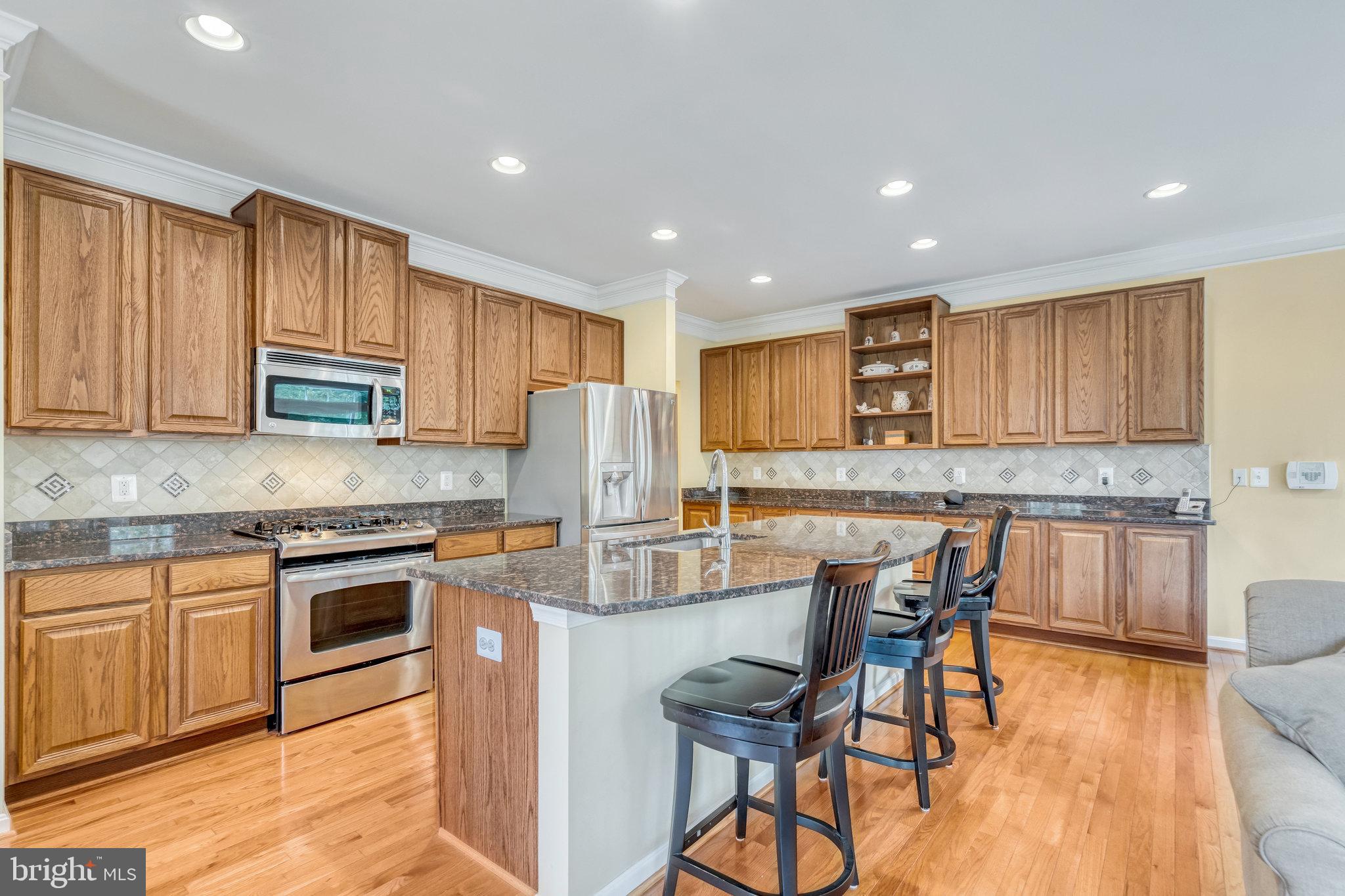 PEMBROOKE/VICTORY LAKES - Residential