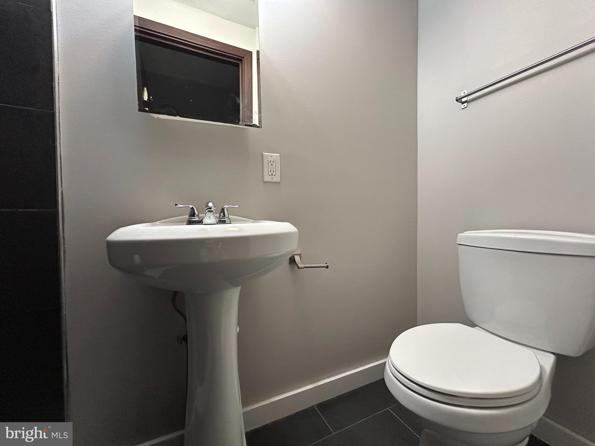 TEMPLE UNIVERSITY - Residential Lease