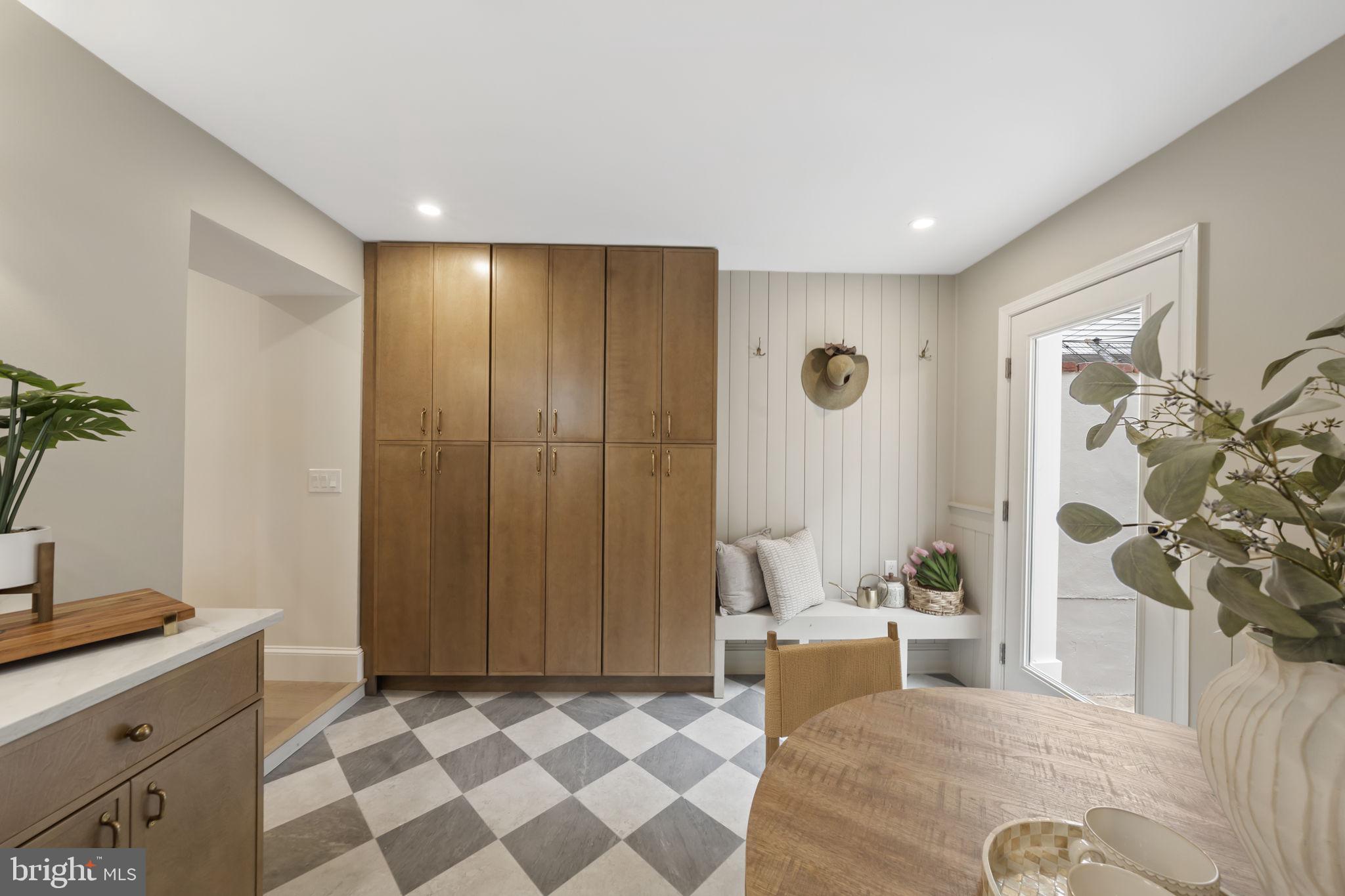 GRADUATE HOSPITAL - Residential