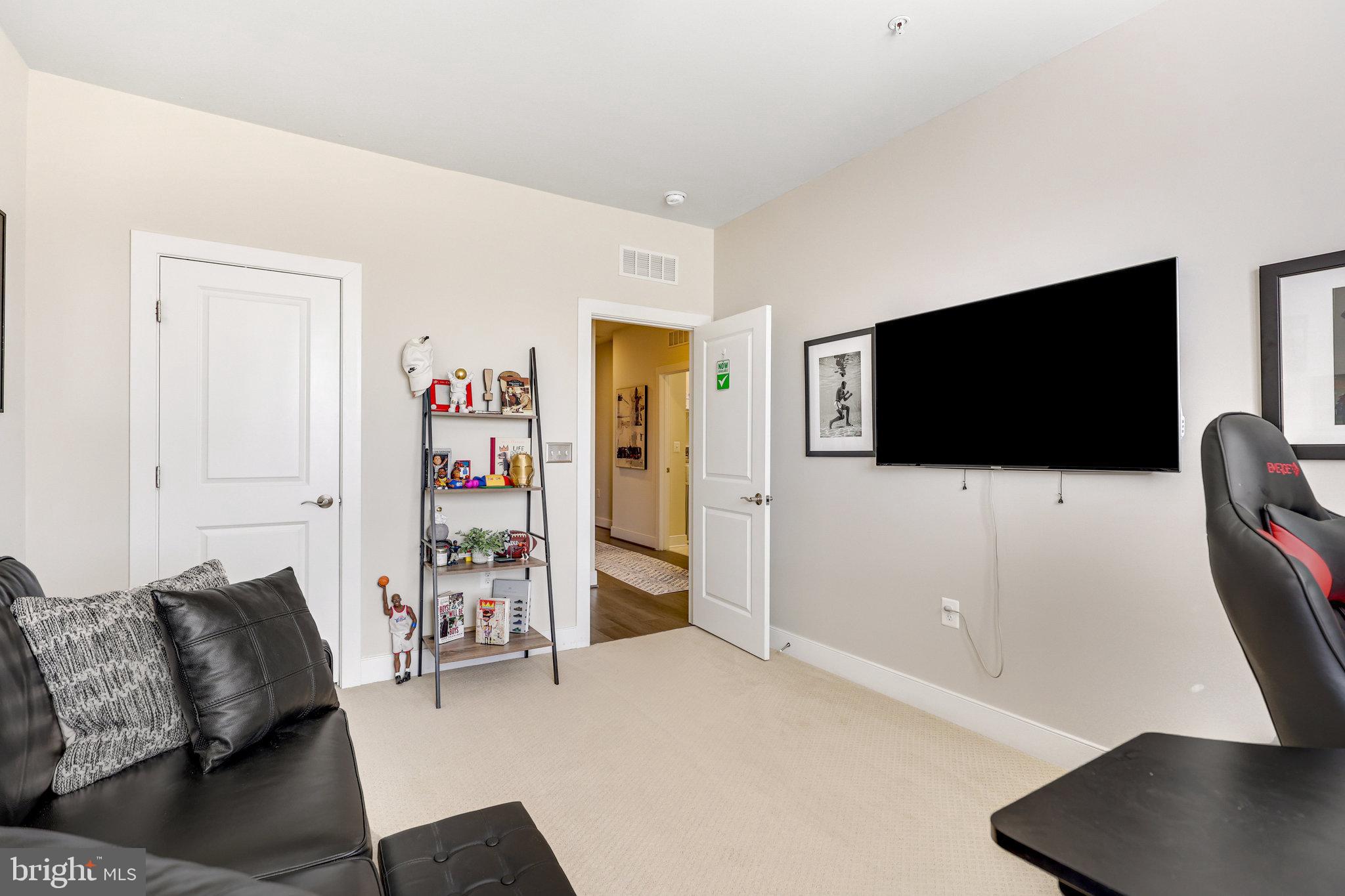 POTOMAC YARD - Residential Lease