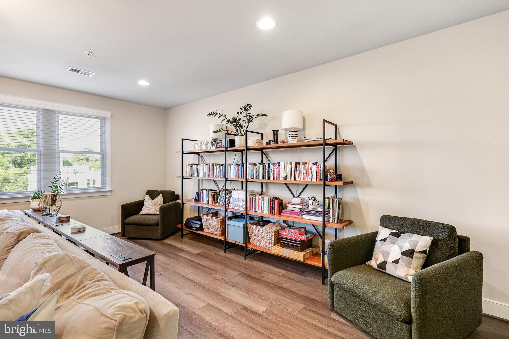 POTOMAC YARD - Residential Lease