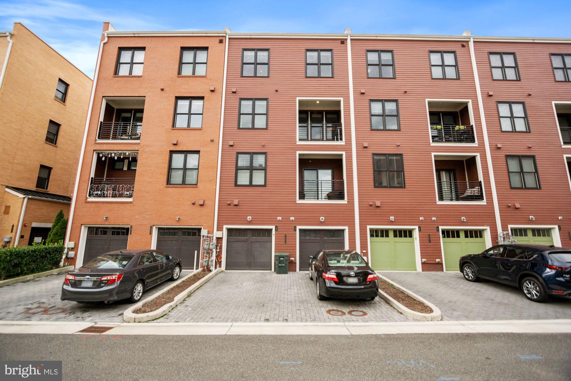 POTOMAC YARD - Residential Lease