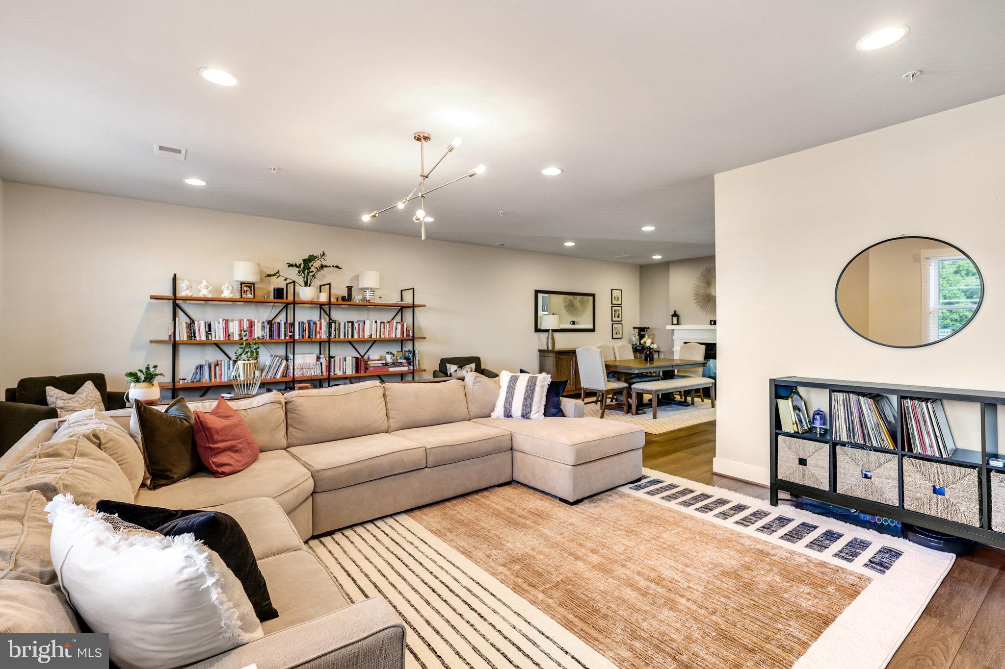 POTOMAC YARD - Residential Lease