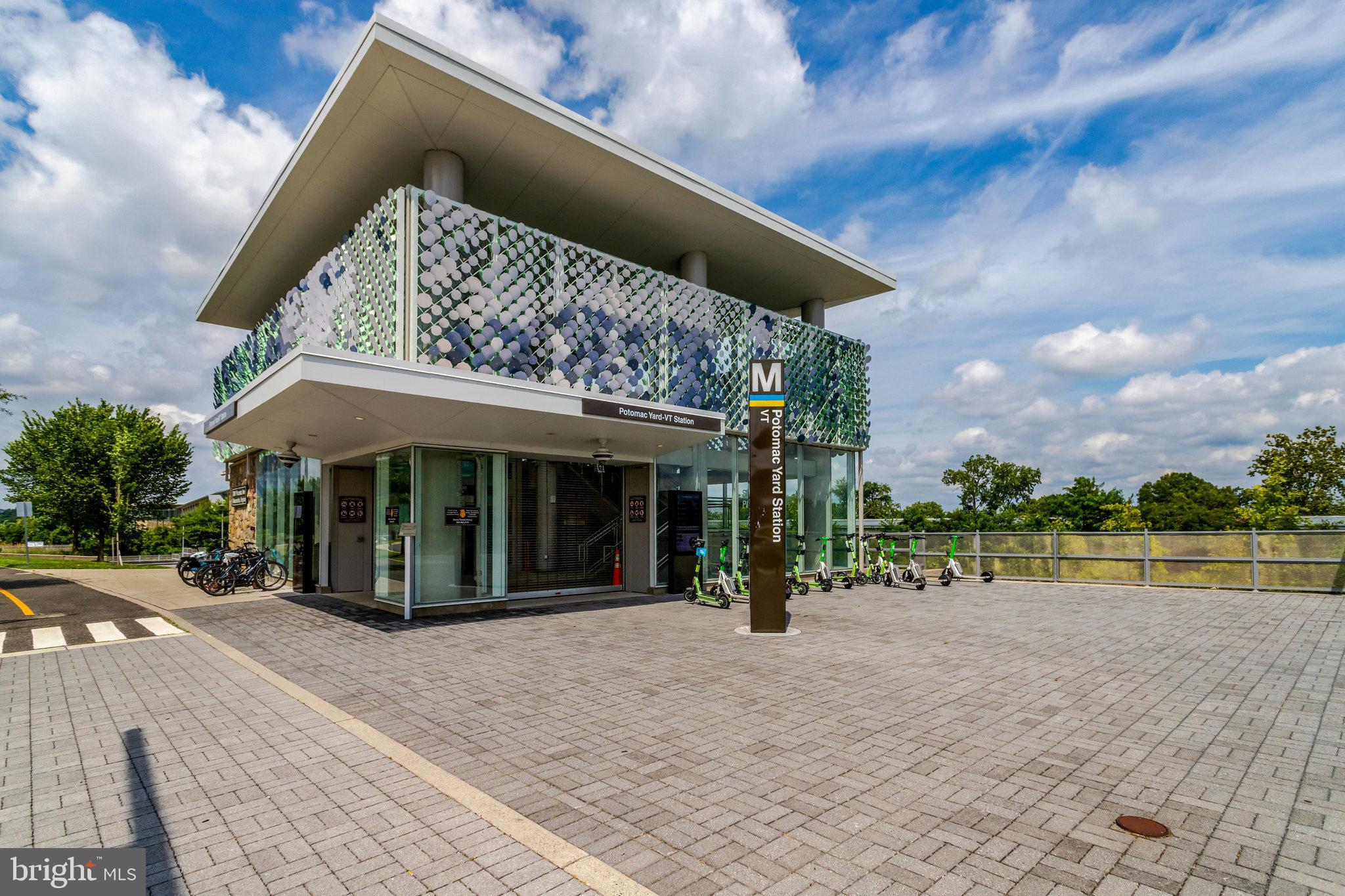 POTOMAC YARD - Residential Lease