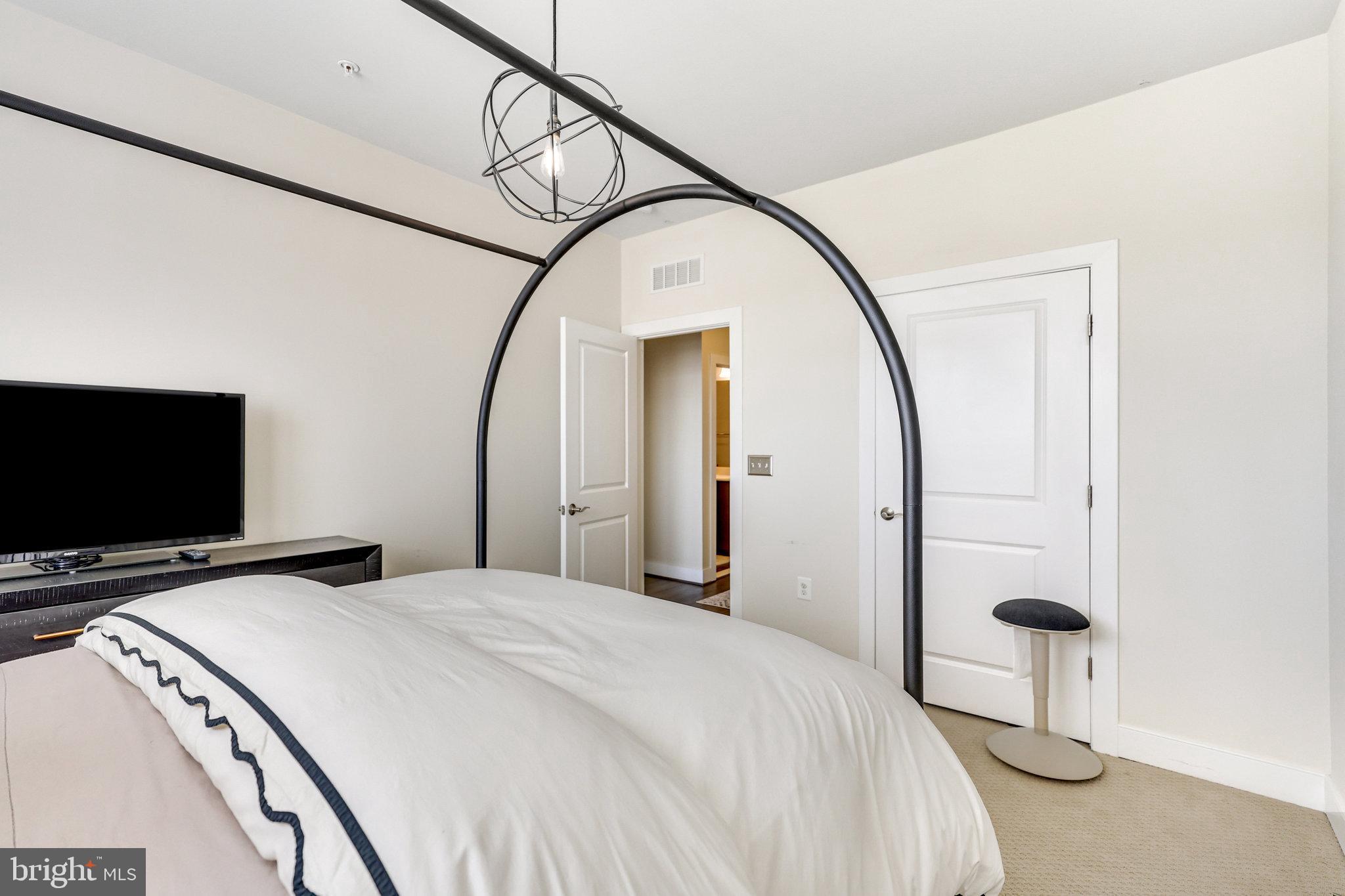 POTOMAC YARD - Residential Lease