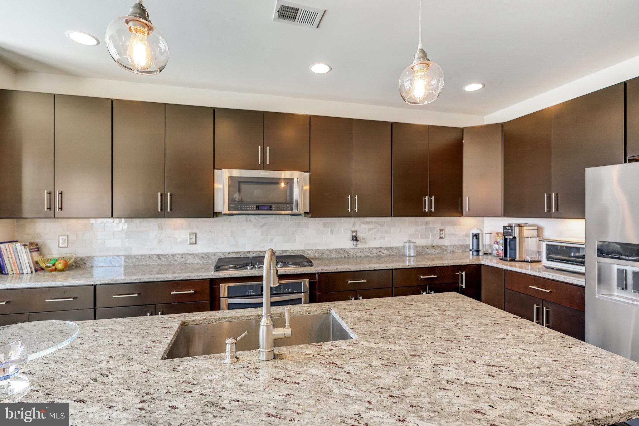 POTOMAC YARD - Residential Lease