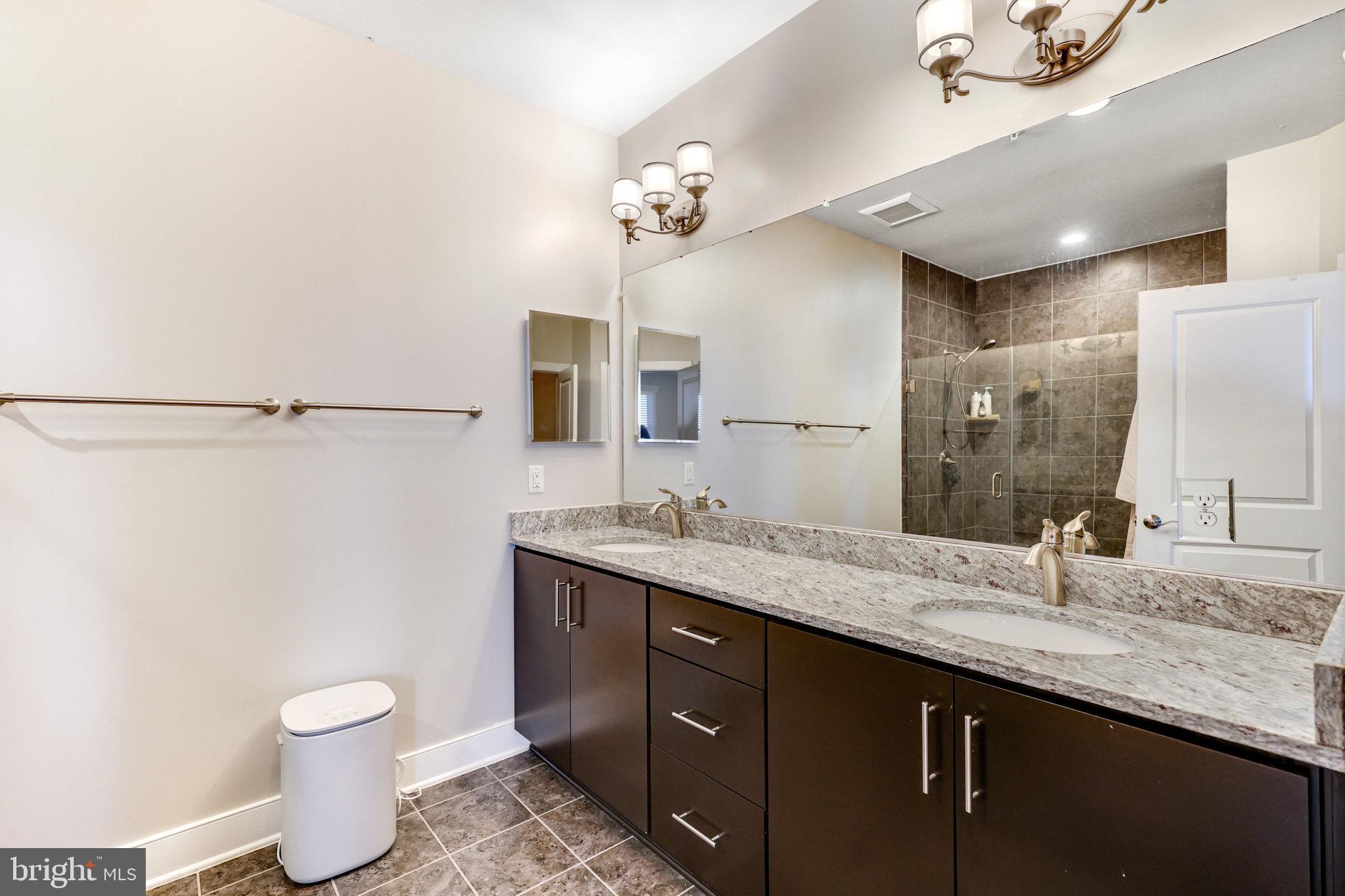 POTOMAC YARD - Residential Lease