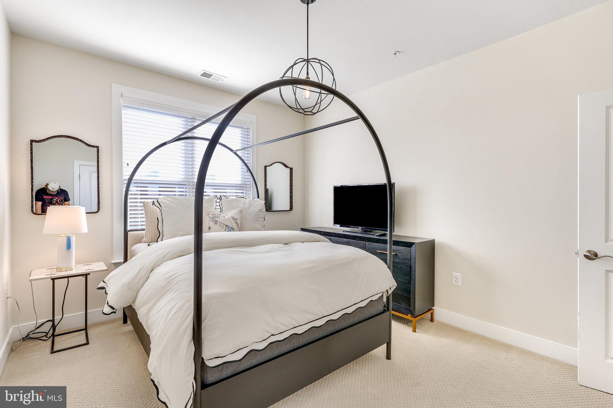 POTOMAC YARD - Residential Lease