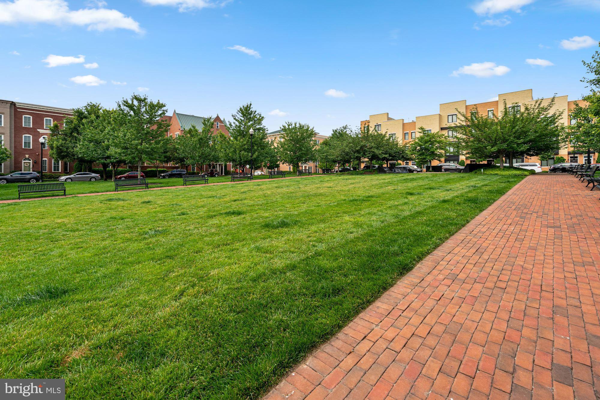 POTOMAC YARD - Residential Lease