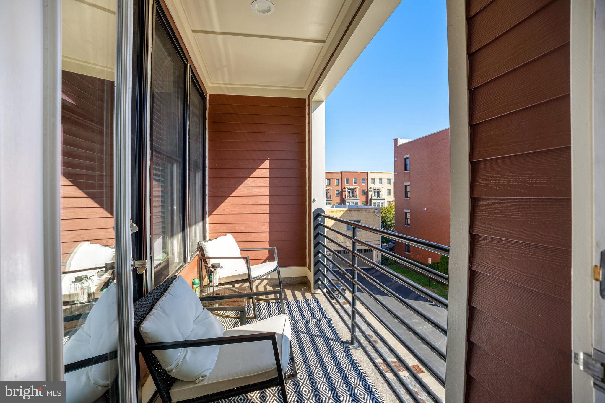 POTOMAC YARD - Residential Lease