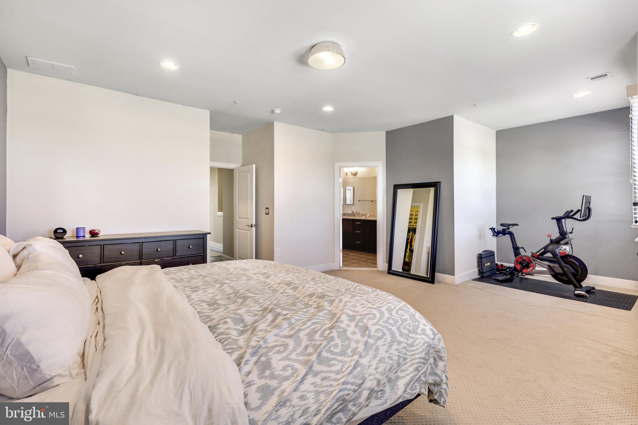 POTOMAC YARD - Residential Lease